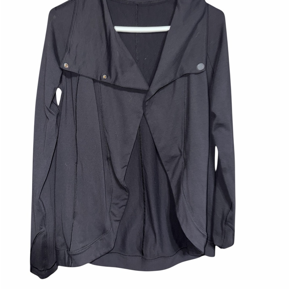 LuLulemon Rulu wrap jacket